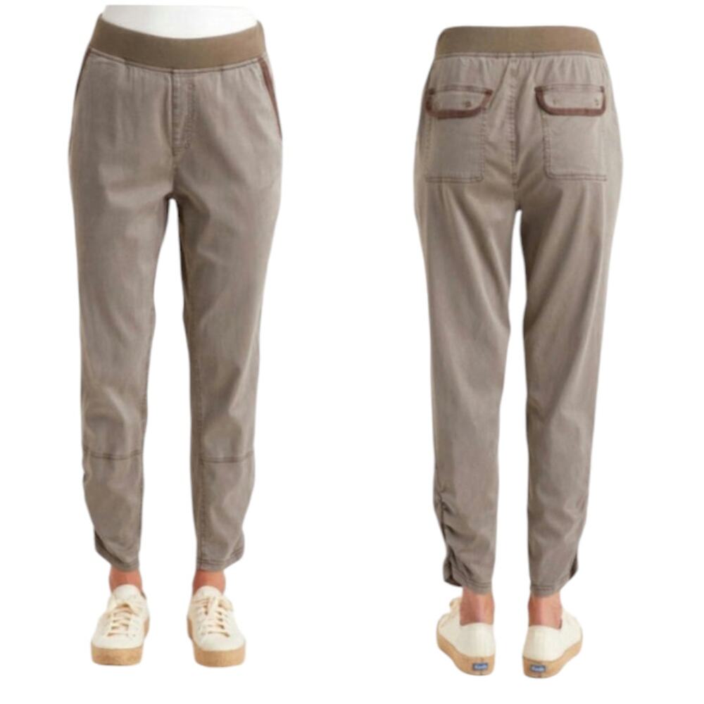XCVI Leanne Pant - Foothills